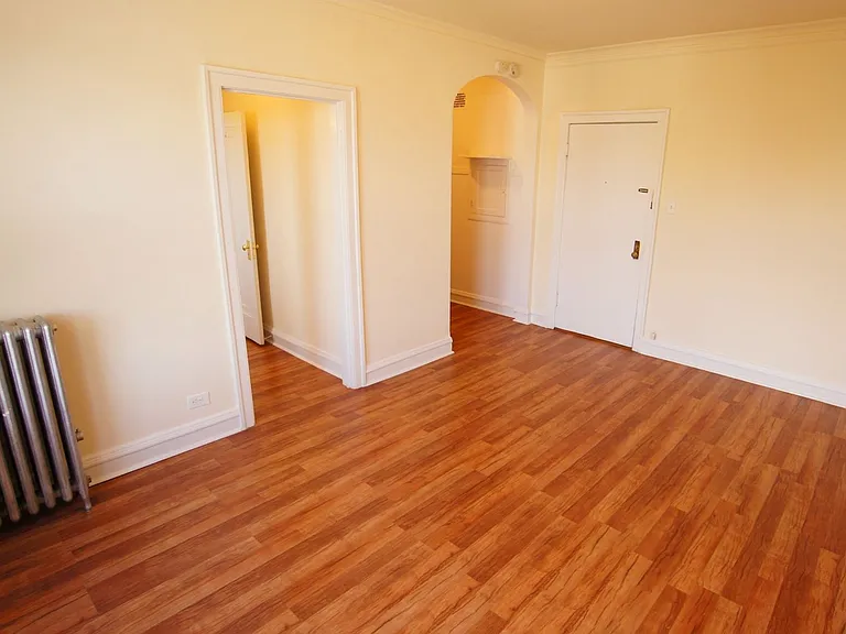 2534 N Sawyer Ave #209 — Photo 2
