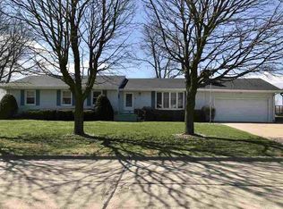 5 E Cleveland St, New Hampton, IA 50659