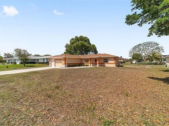 5th image of 9862 SW 59th Cir