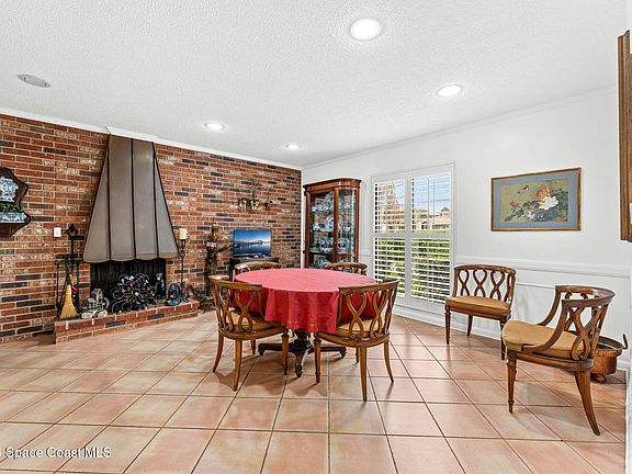 5th image of 1790 Bay Shore Dr