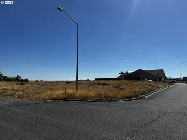 Pine Tree Ave, Umatilla, OR 97882