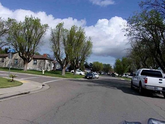 Exterior Neighborhood (street photo)