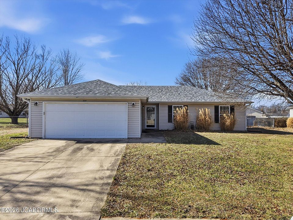 1st image of 2211 Chouteau Ln