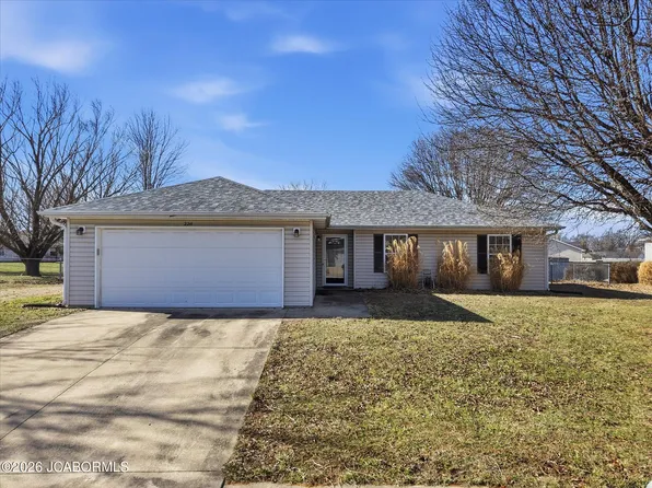 2211 Chouteau Ln, Boonville, MO 65233