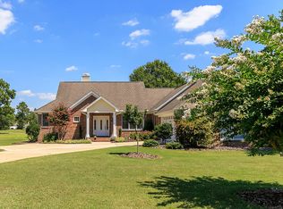 99 Paddock Ln, Southern Pines, NC 28387