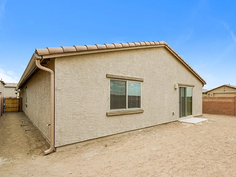 12946 N Ong Dr — Photo 18
