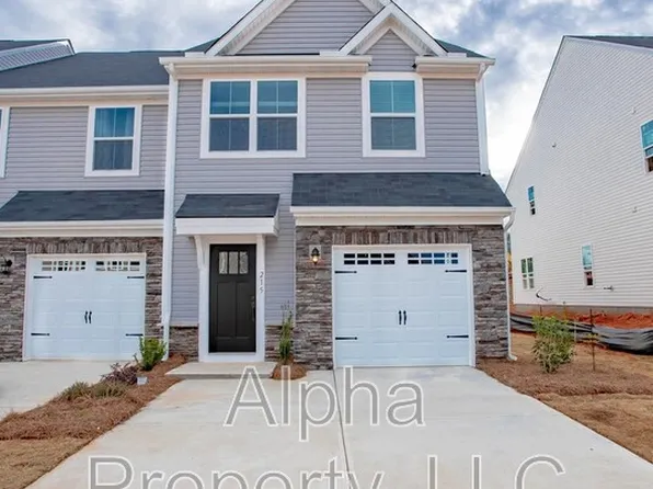 215 Clearwood Dr, Simpsonville, SC 29681