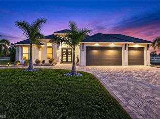 2590 Surfside Blvd, Cape Coral, FL 33914