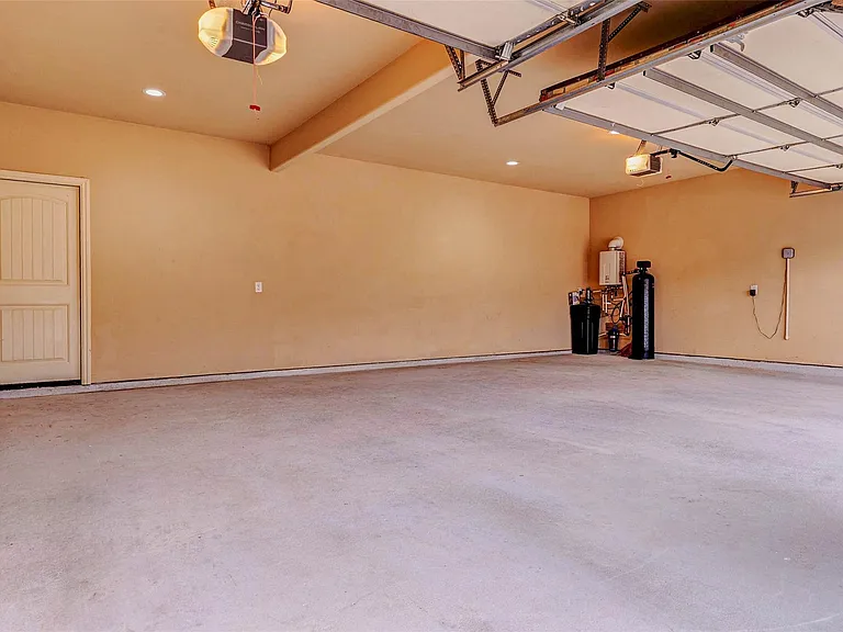 20307 Cortina Valley Dr — Photo 44