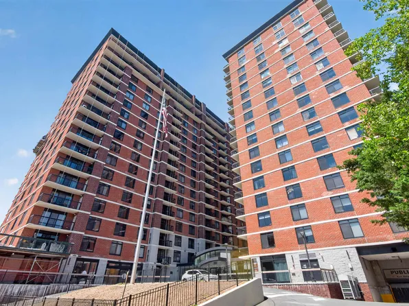 700 1st Street image 1 of 19