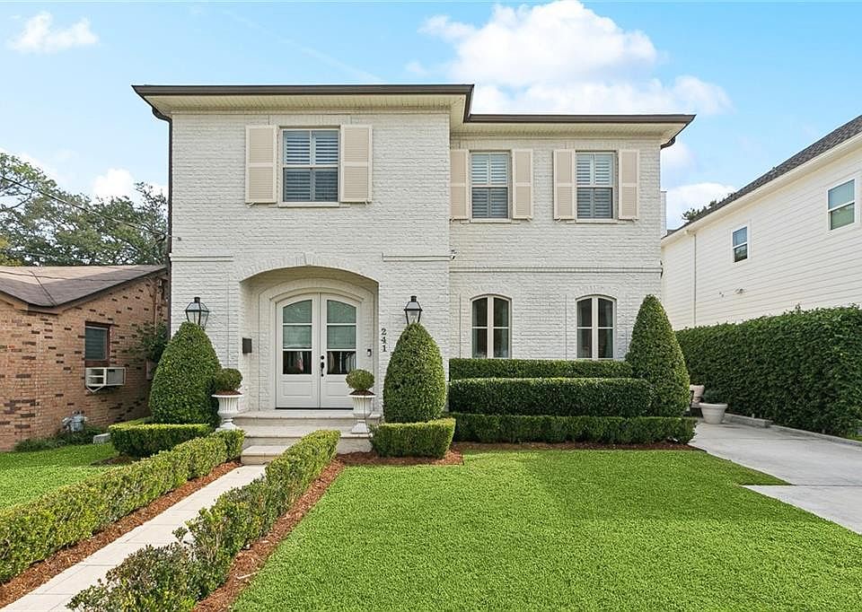 1st image of 241 Ridgeway Dr
