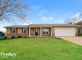 8 Suncrest Dr, Saint Peters, MO