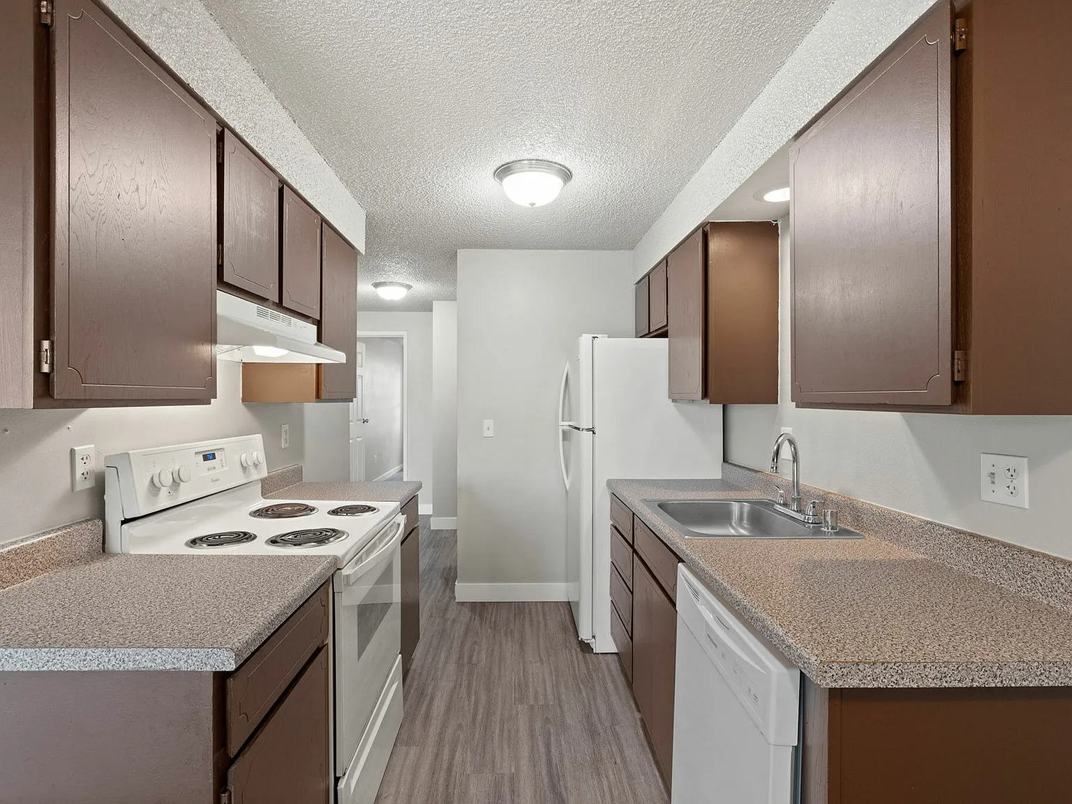 Riverton Terrace — Photo 4