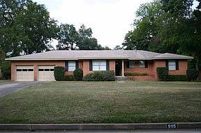 1st image of 605 Woodcrest Ln