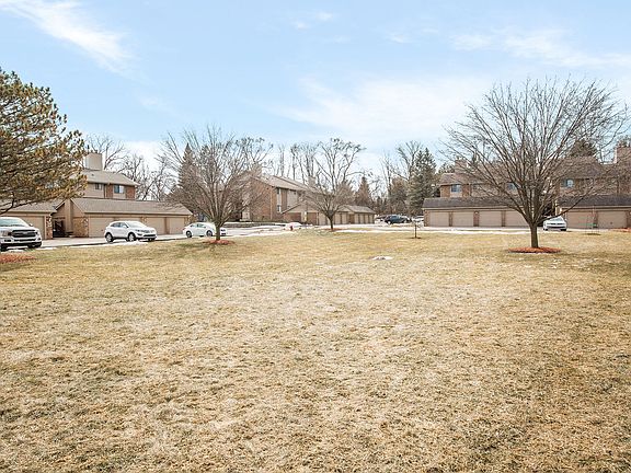 4th image of 11747 Sycamore Dr #12