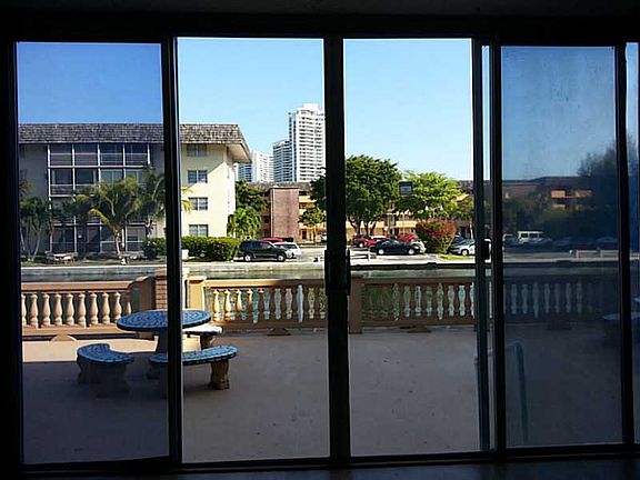 5th image of 3807 NE 168th St APT 1