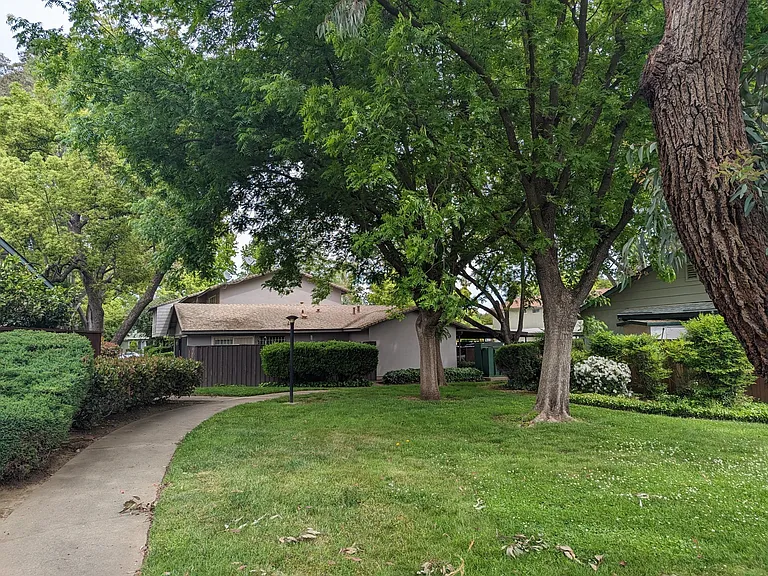 8906 Lanier Way #C — Photo 1