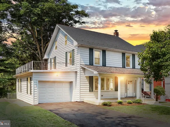 608 S Pine St, Red Lion, PA 17356