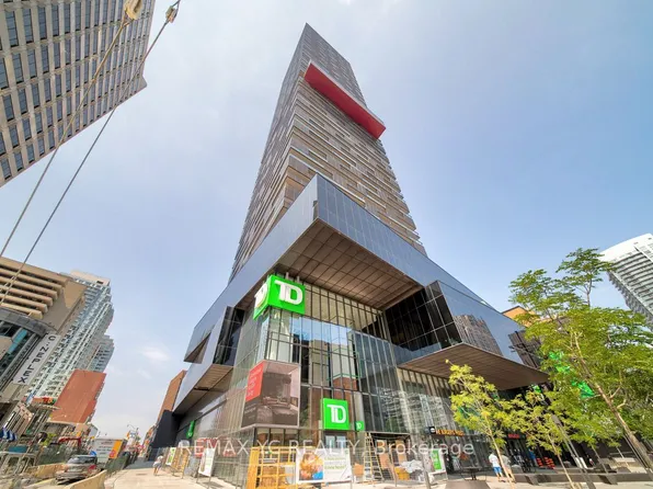 8 Eglinton Ave E Unit 4812, Toronto, ON M4P 0C1