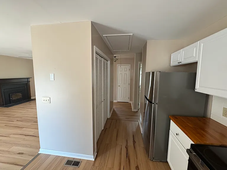 304 N Academy St — Photo 9