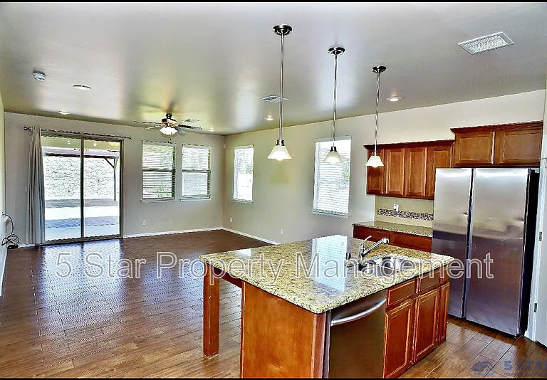 2200 Willie Mier St — Photo 11