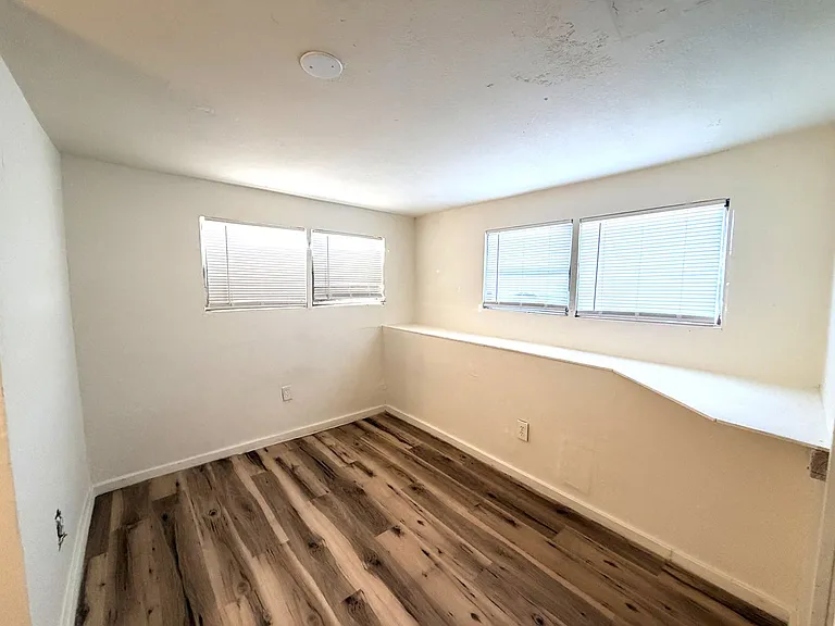 8115 Tolles Dr — Photo 8