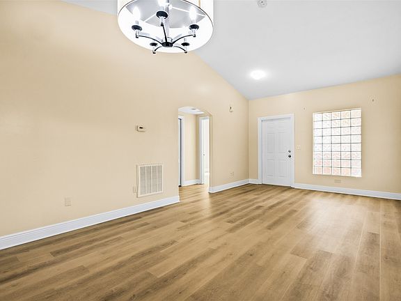 2nd image of 4167 Castilla Cir APT 202