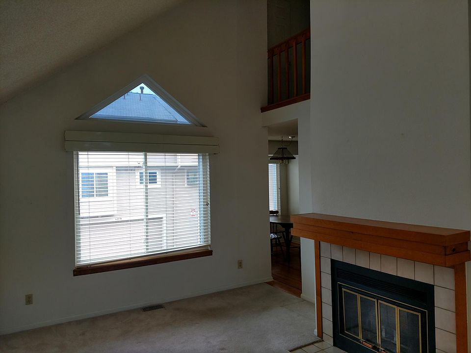2nd image of 4168 S Mobile Cir APT A