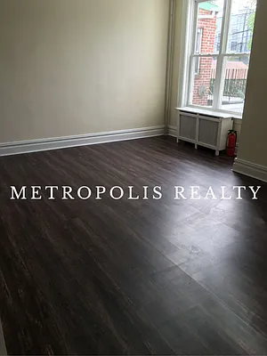 Rented by Metropolis International Realty Inc. | media 19