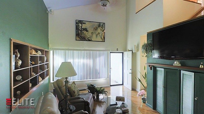 2nd image of 2661 Pauoa Rd