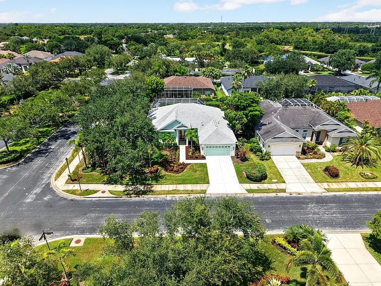 8003 Spring Marsh Dr — Photo 43