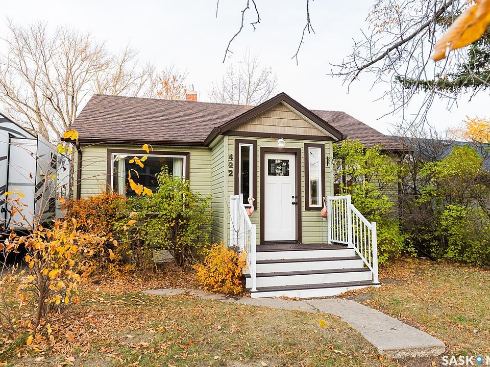 1st image of 422 Alberta Avenue