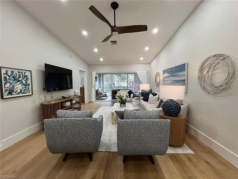 7087 Barrington Cir #201 — Photo 44