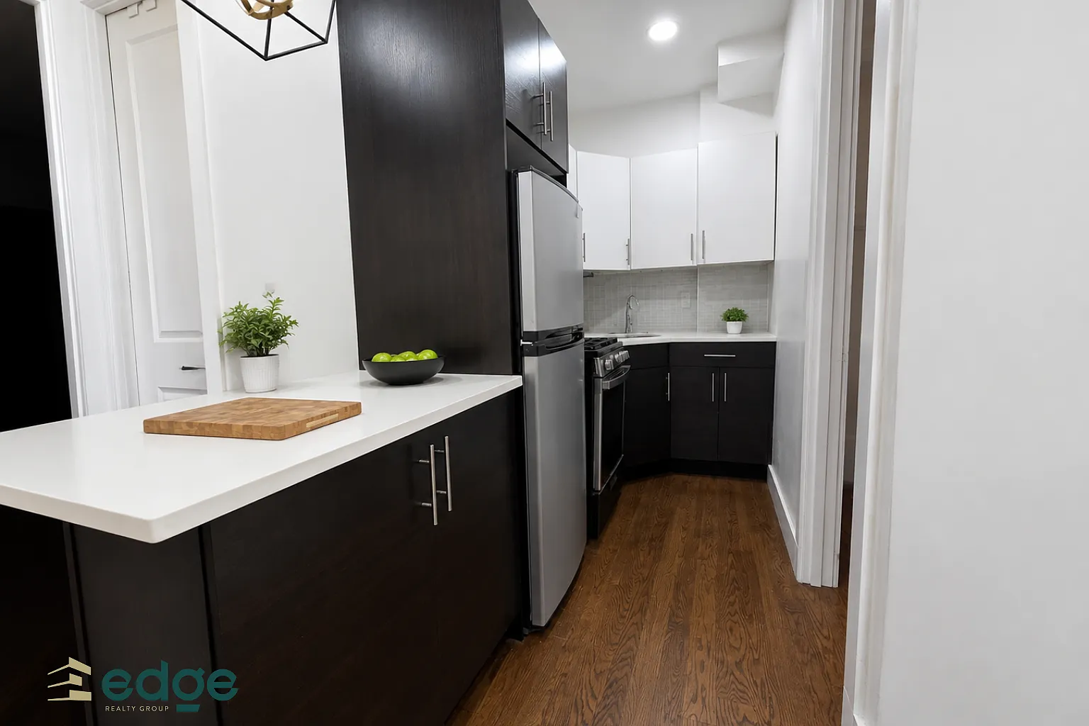 1154 Pacific Street — Photo 2
