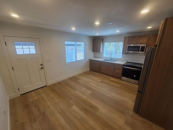 3rd image of 961 Balboa St #2