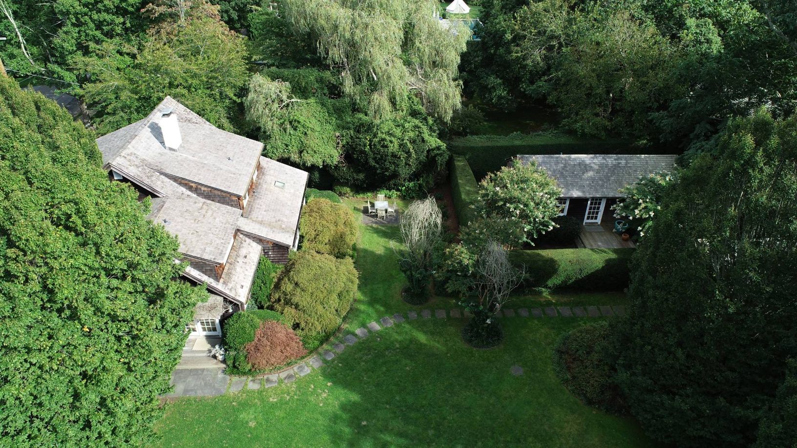  House and Guest Cottage