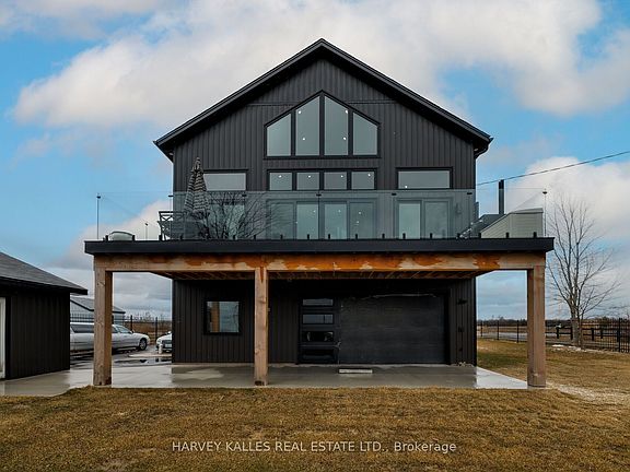 4th image of 3184 Lakeshore Rd