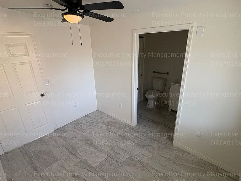 1118 Chico St — Photo 9