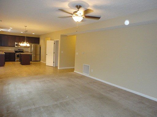 3rd image of 9711 Brooks Dr