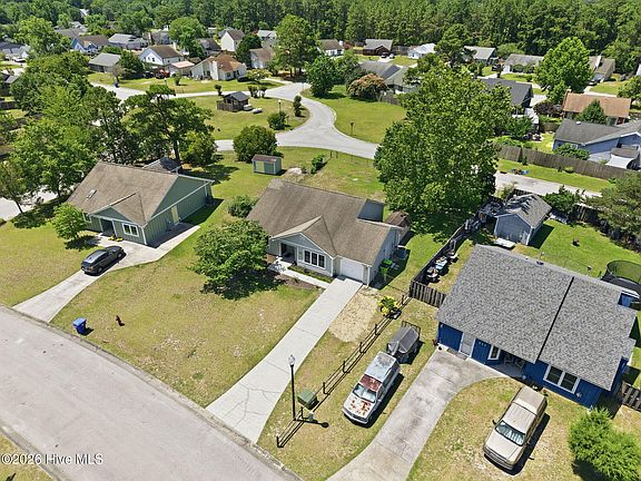 5th image of 415 Red Fox Trail