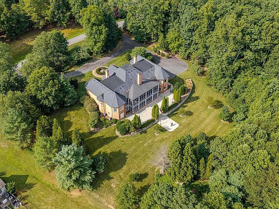 5th image of 6385 Indian Ridge Dr