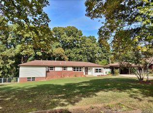 2107 Riverview Dr, Tahlequah, OK 74464