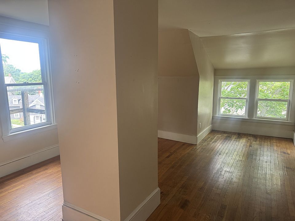 2nd image of 146 Ohio St APT 2
