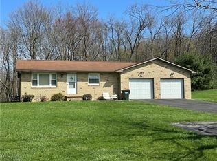 3361 Twin Hills St NW, Uniontown, OH 44685