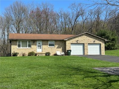 3361 Twin Hills St NW, Uniontown, OH, 44685