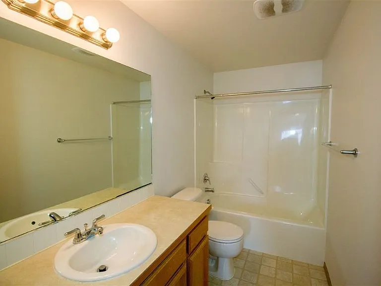 9511 W Caelen Ave — Photo 11