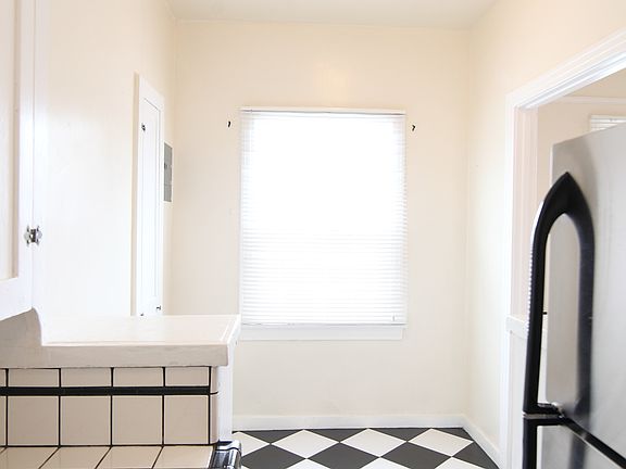 2nd image of 1141 Echo Park Ave APT 107