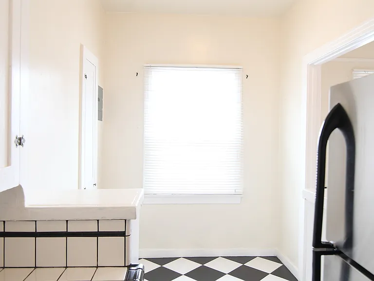 1141 Echo Park Ave #107 — Photo 2