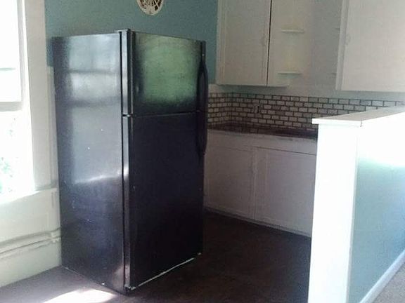 5th image of 841 S Church St #2