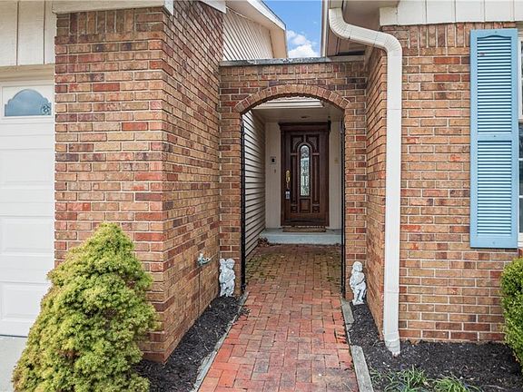 3rd image of 1044 Millwood Ct